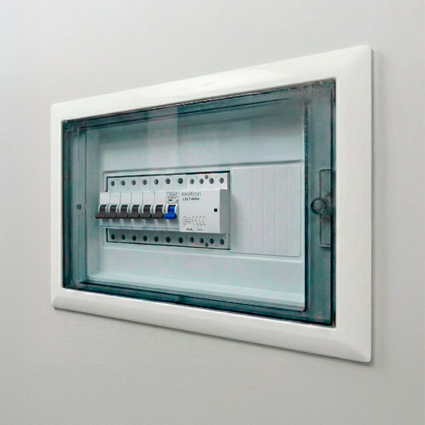 Contatores exatron no quadro de luz